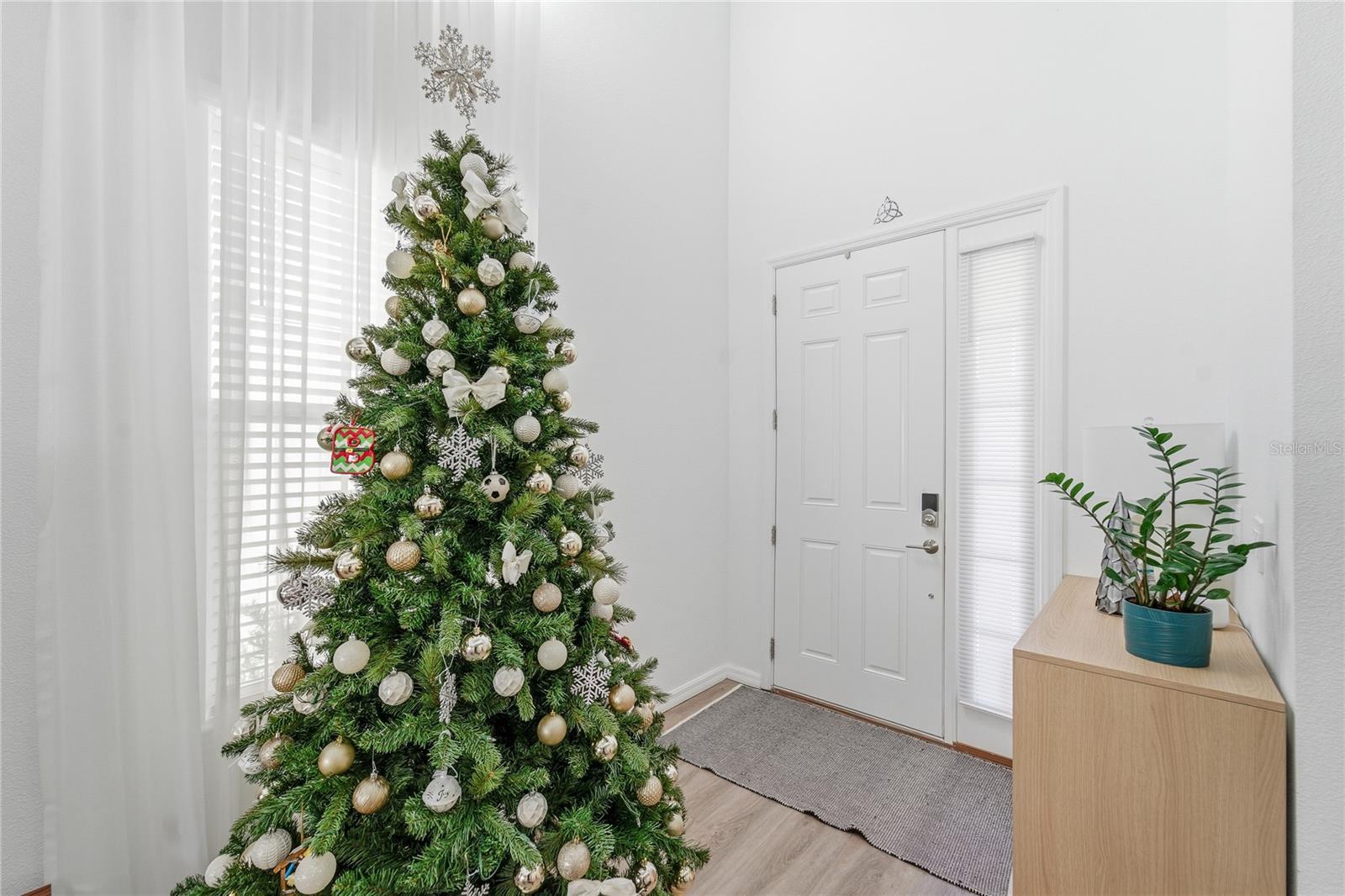 Image 4 of 38 For 2816 Hilltop Road