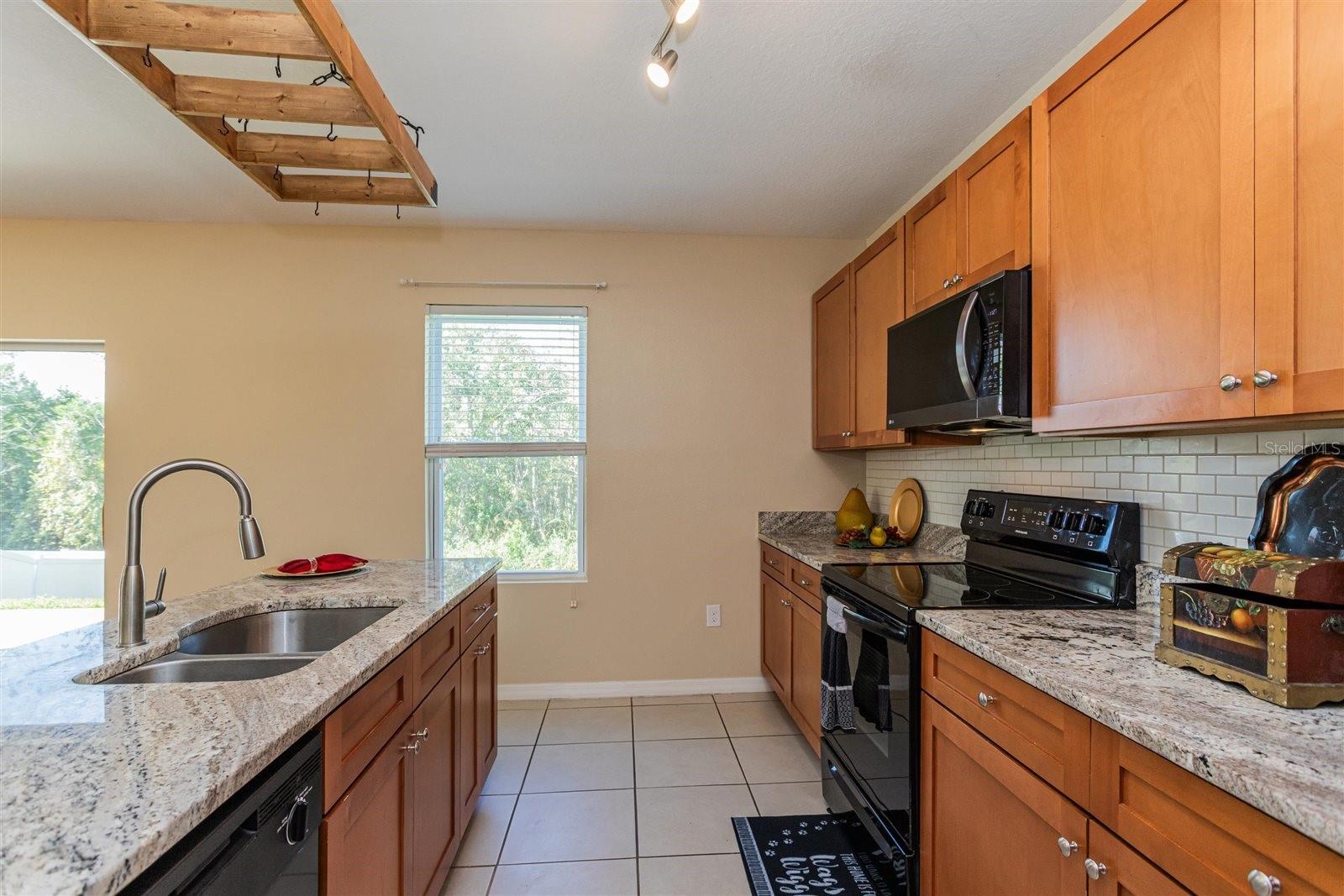 Image 11 of 26 For 2470 Valhalla Dr