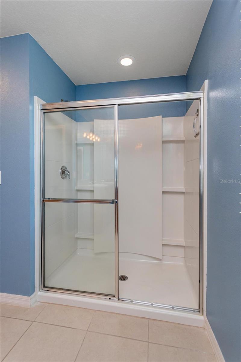 Image 18 of 26 For 2470 Valhalla Dr