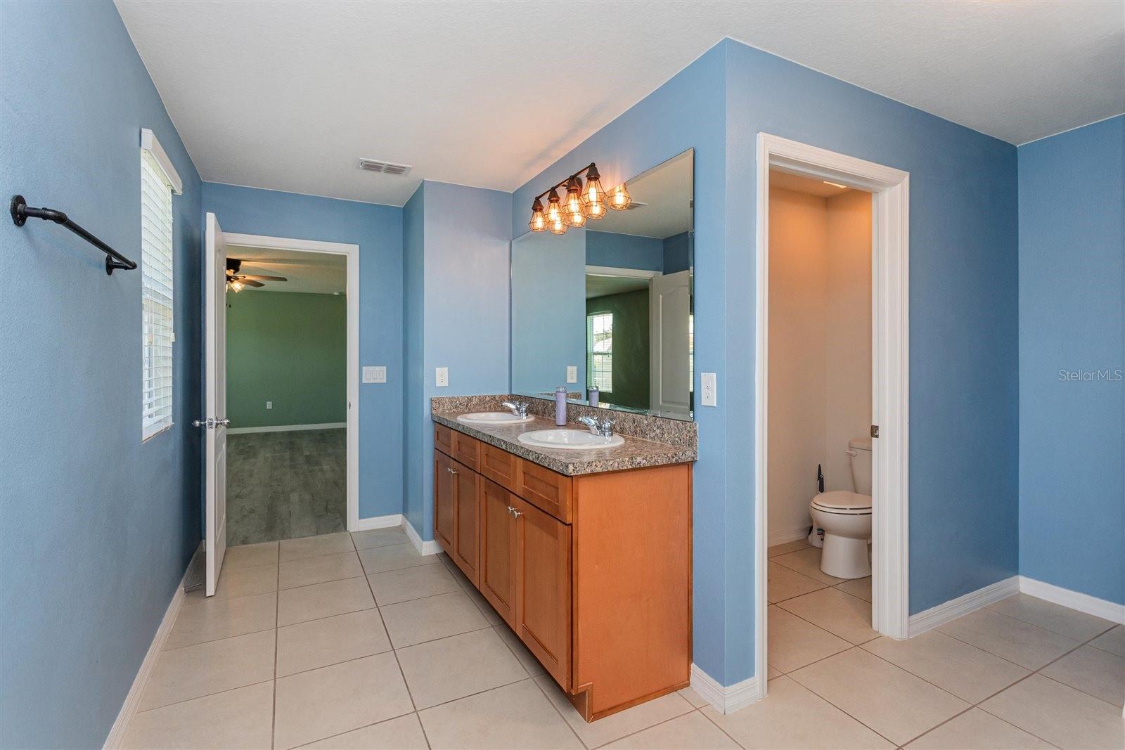 Image 19 of 26 For 2470 Valhalla Dr