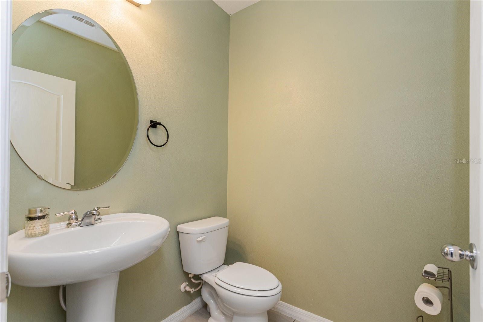 Image 5 of 26 For 2470 Valhalla Dr