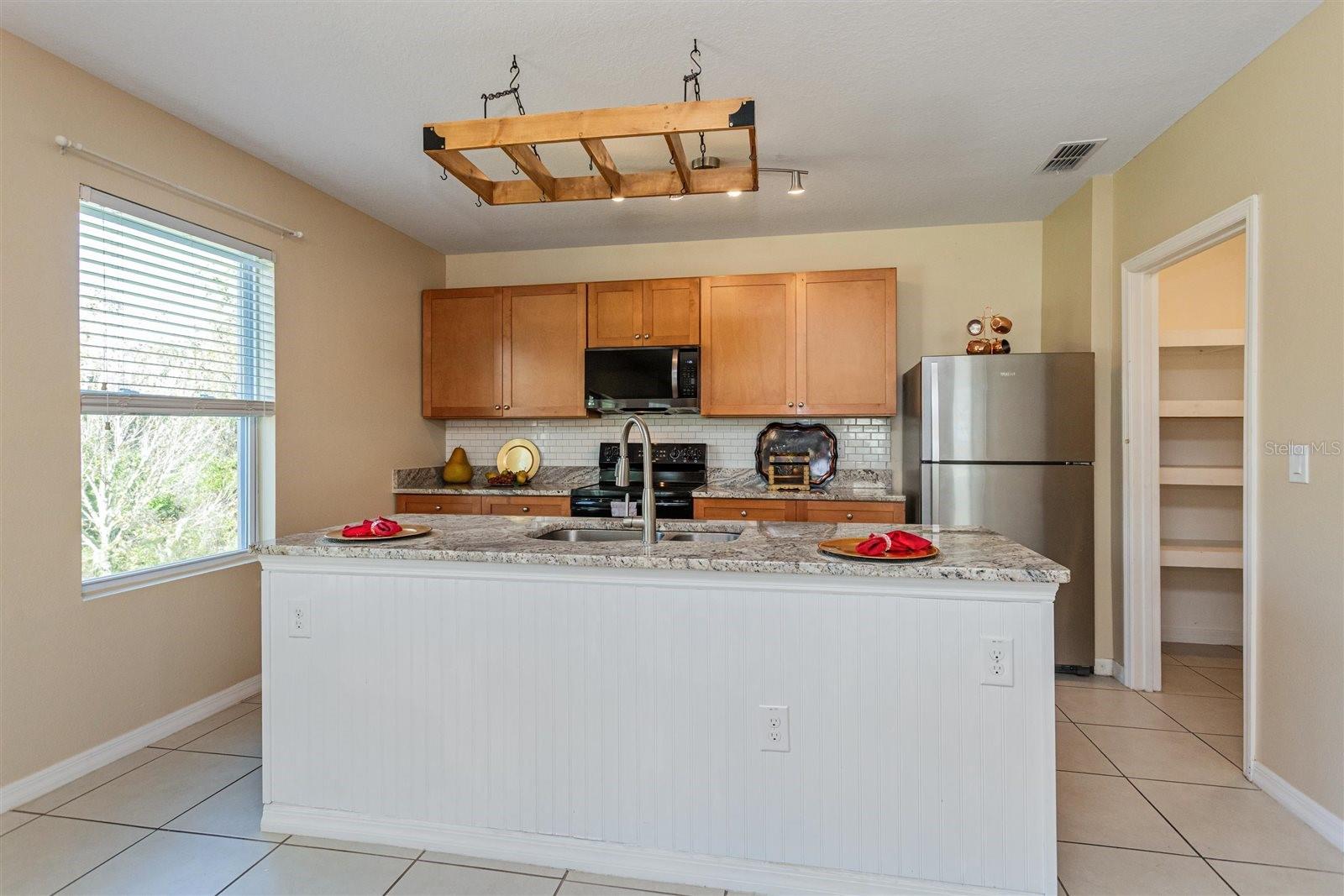 Image 9 of 26 For 2470 Valhalla Dr