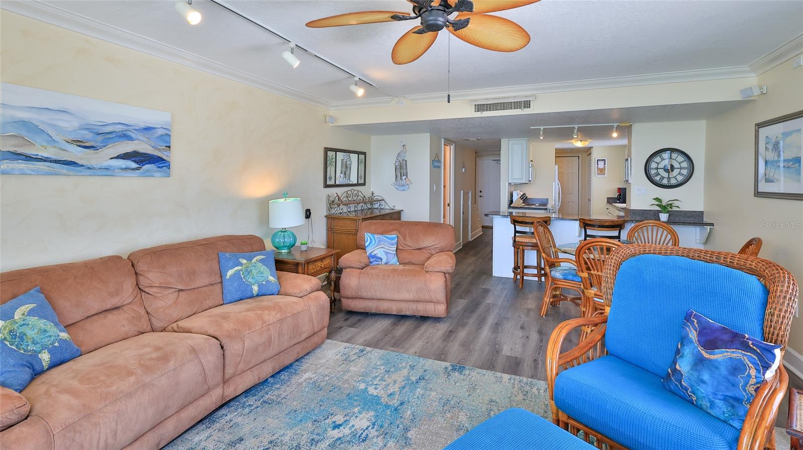 Image 11 of 50 For 2401 Atlantic Avenue D306