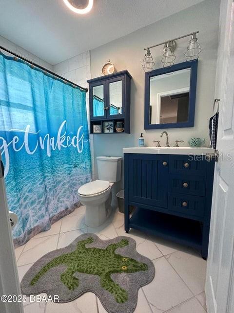 Image 18 of 29 For 3949 Peninsula Drive