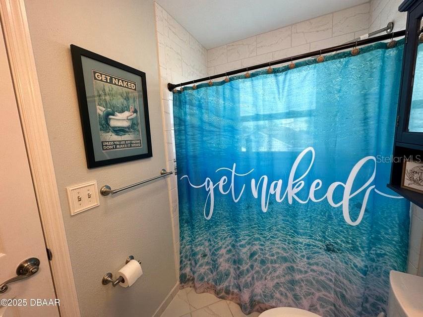 Image 19 of 29 For 3949 Peninsula Drive