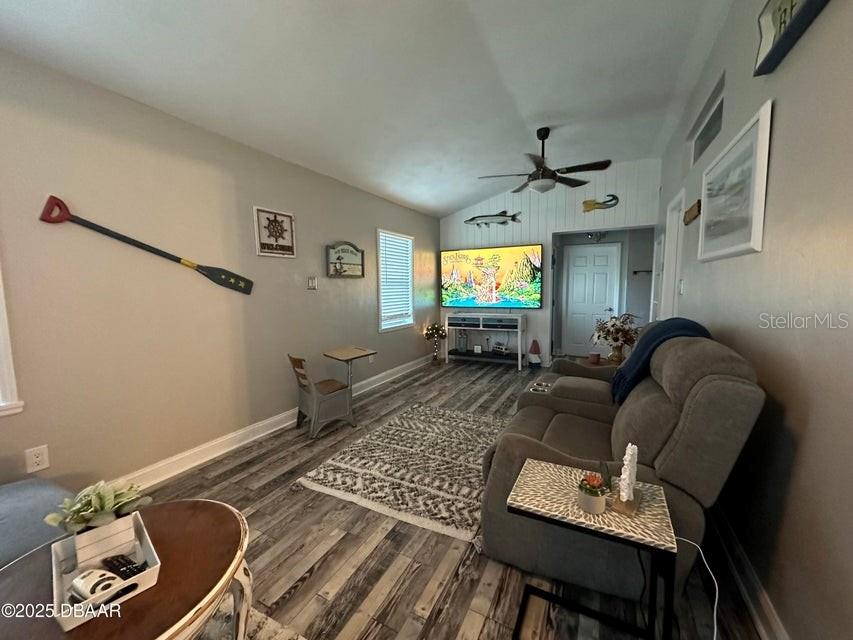 Image 7 of 29 For 3949 Peninsula Drive