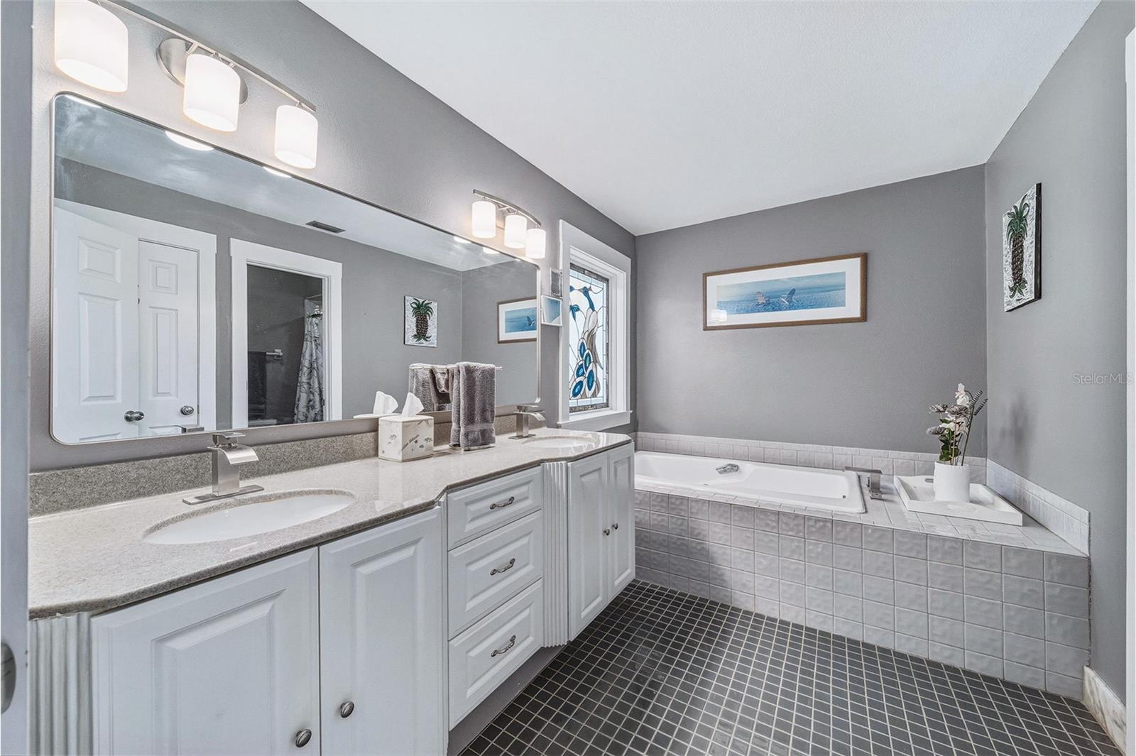 Image 21 of 40 For 1125 Munster Street