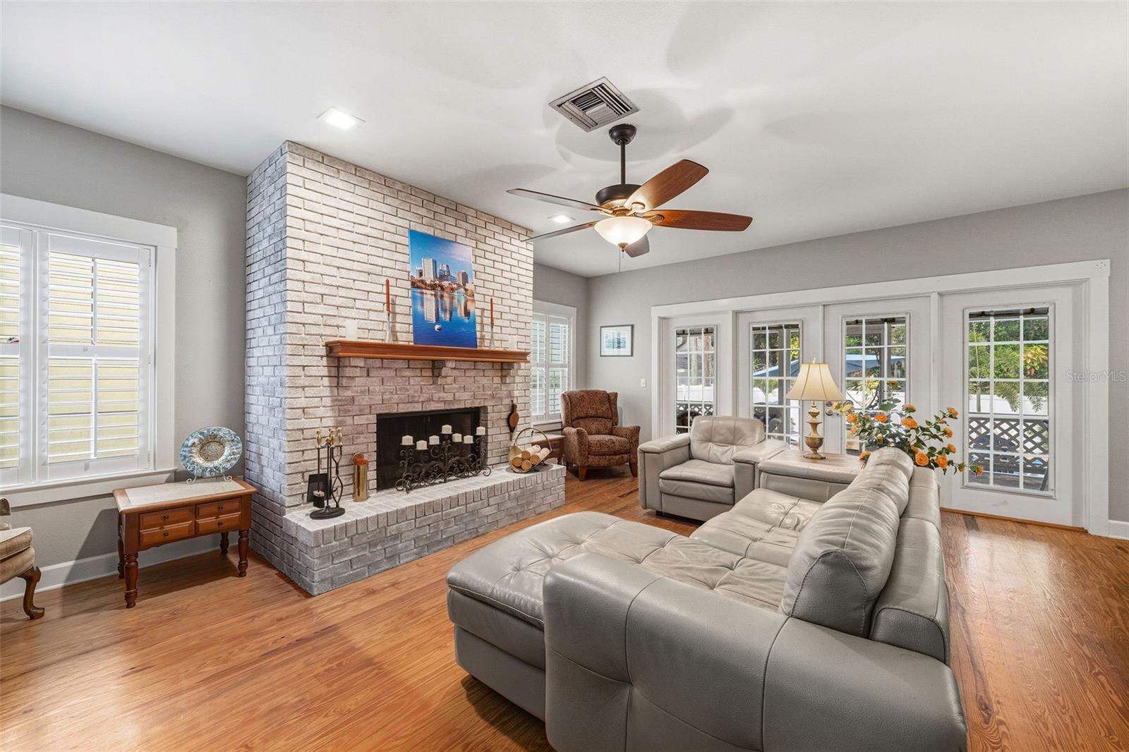 Image 7 of 40 For 1125 Munster Street