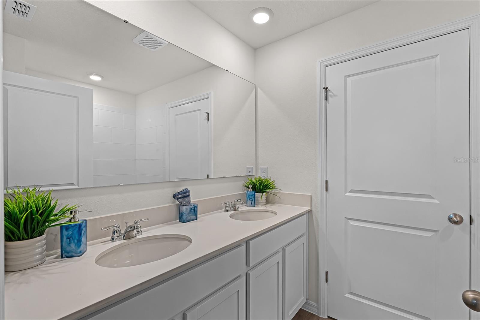 Image 11 of 36 For 5690 Anders Way