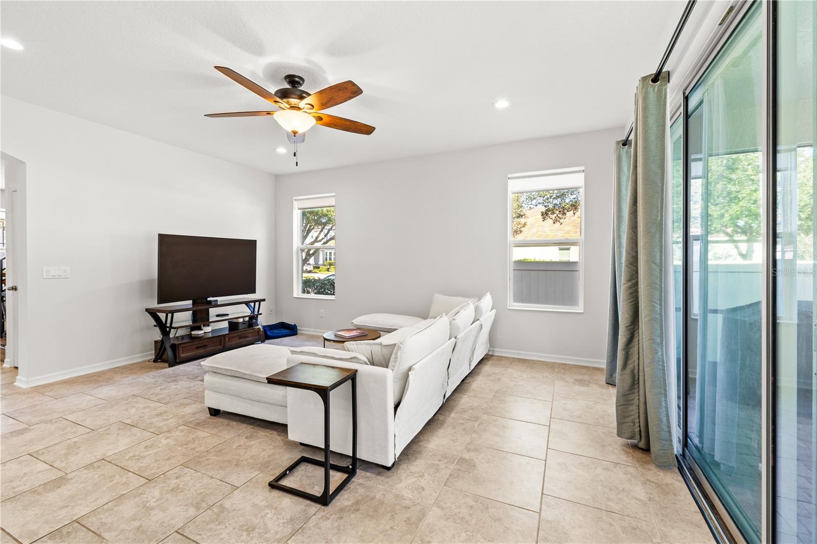 Image 16 of 72 For 14588 Magnolia Ridge Loop