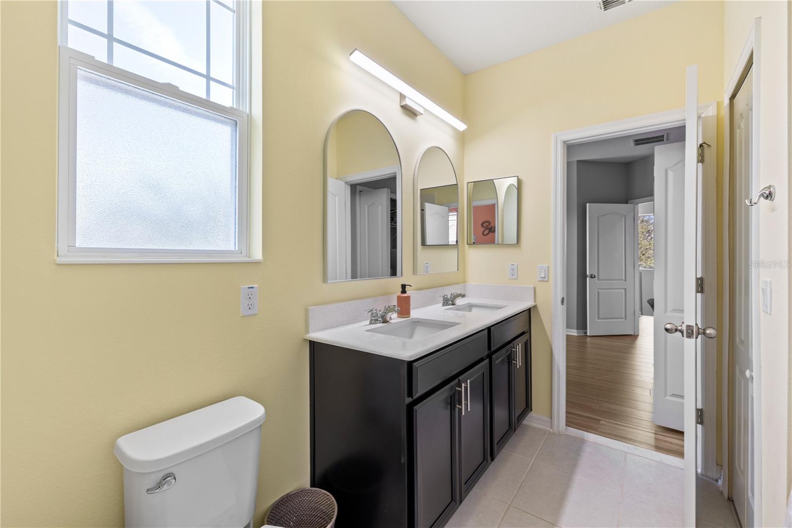 Image 28 of 72 For 14588 Magnolia Ridge Loop