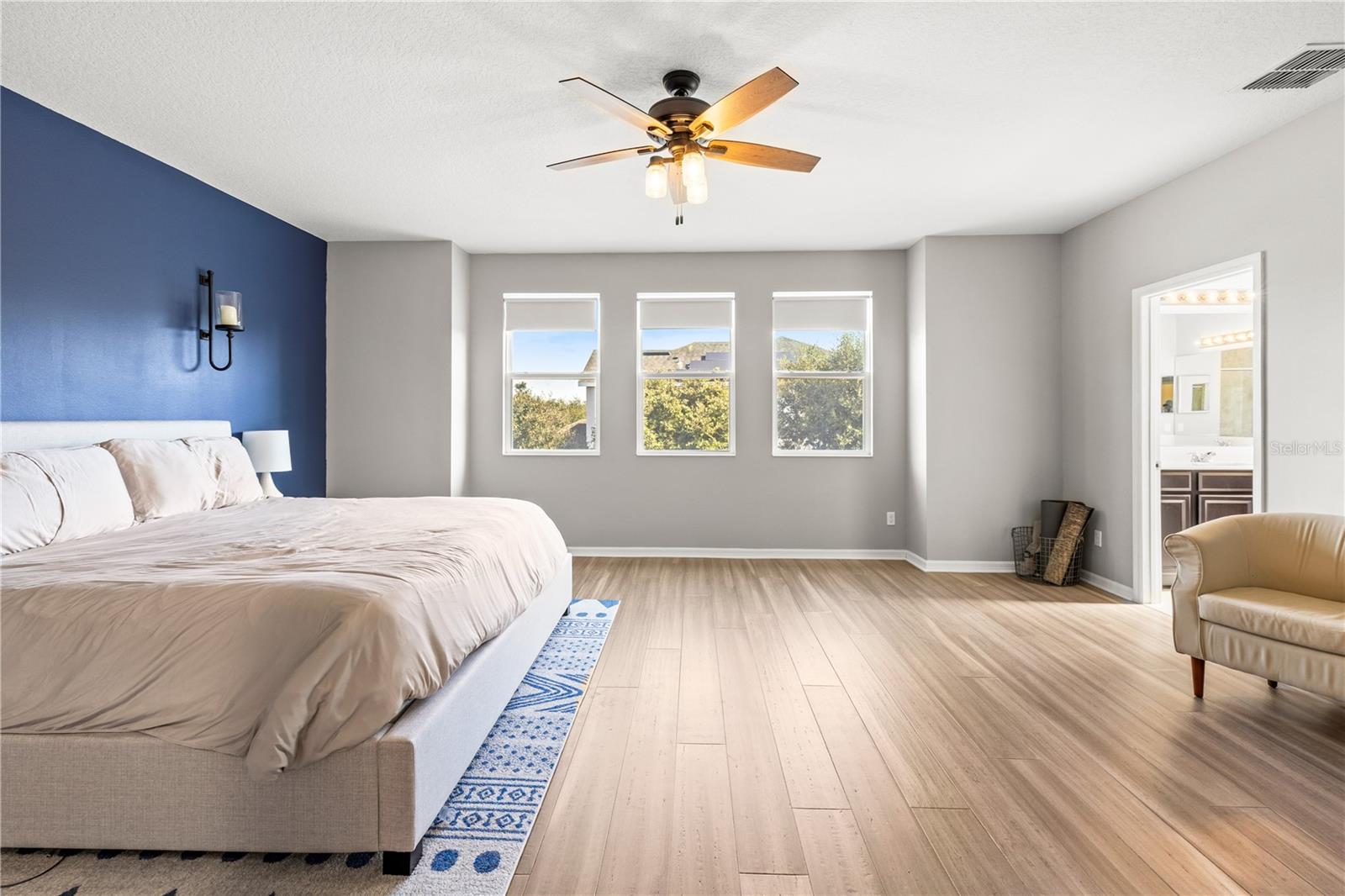 Image 38 of 72 For 14588 Magnolia Ridge Loop