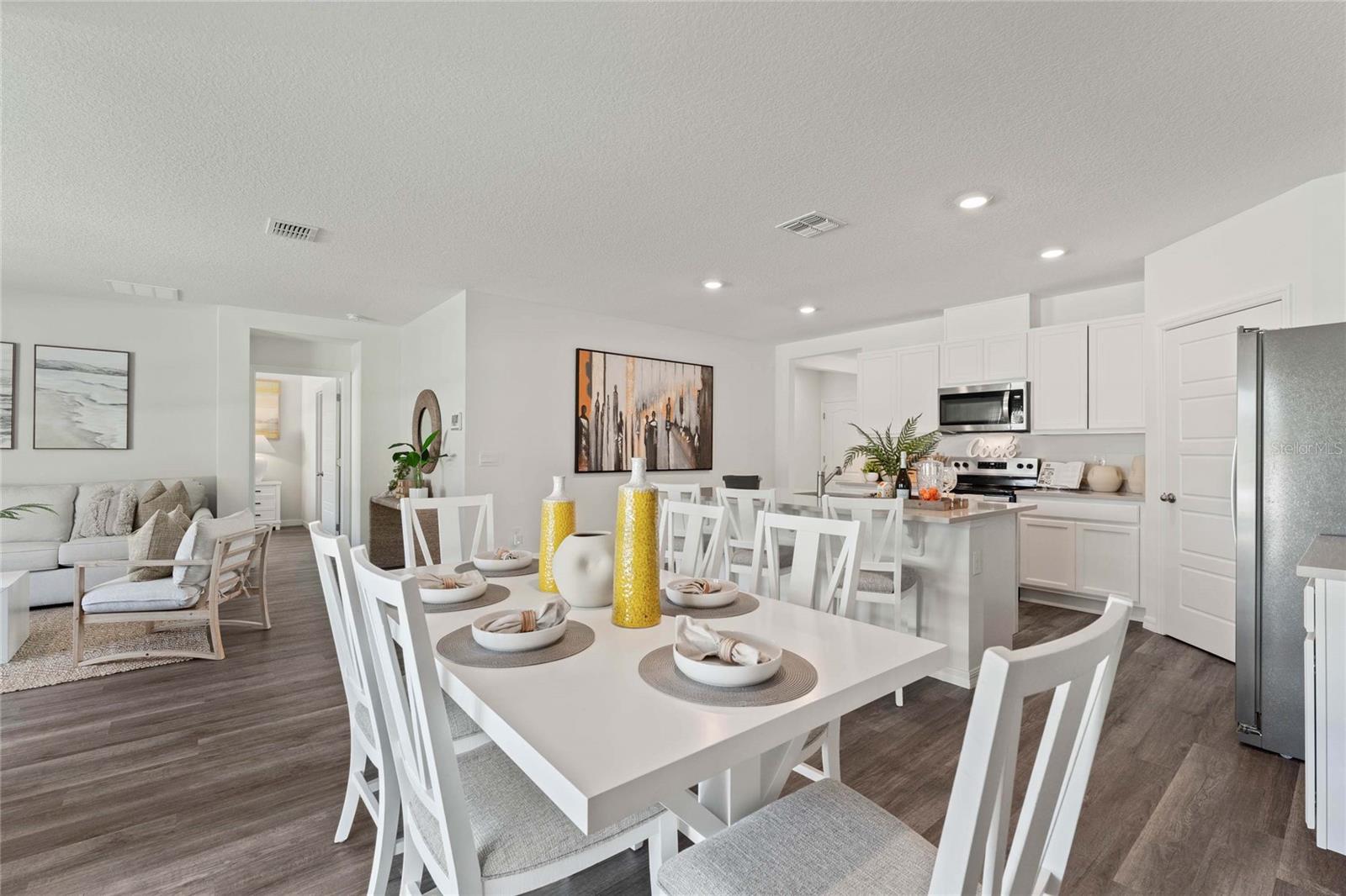 Image 12 of 39 For 8553 Cape Fox Cove