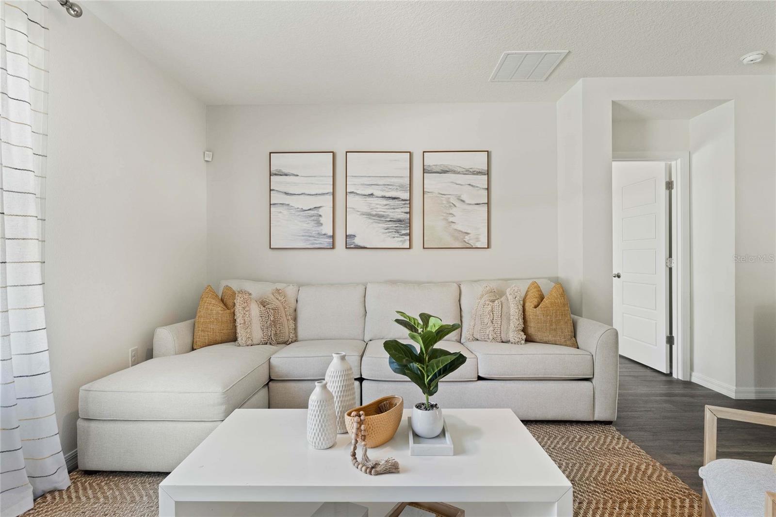 Image 16 of 39 For 8553 Cape Fox Cove