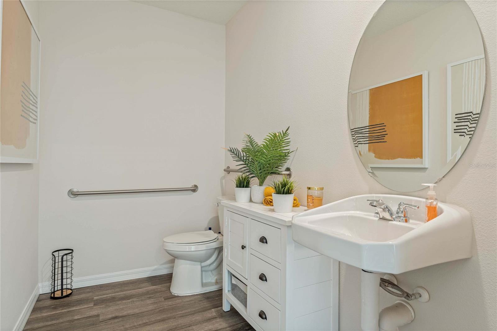 Image 25 of 39 For 8553 Cape Fox Cove