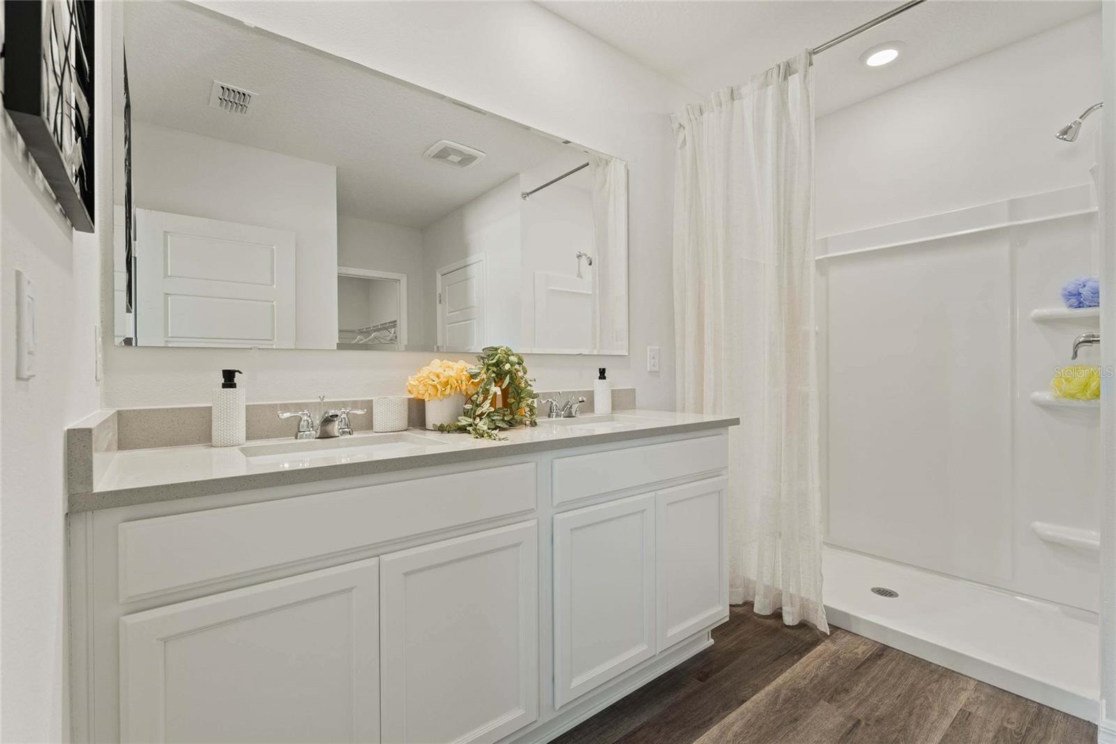 Image 37 of 39 For 8553 Cape Fox Cove