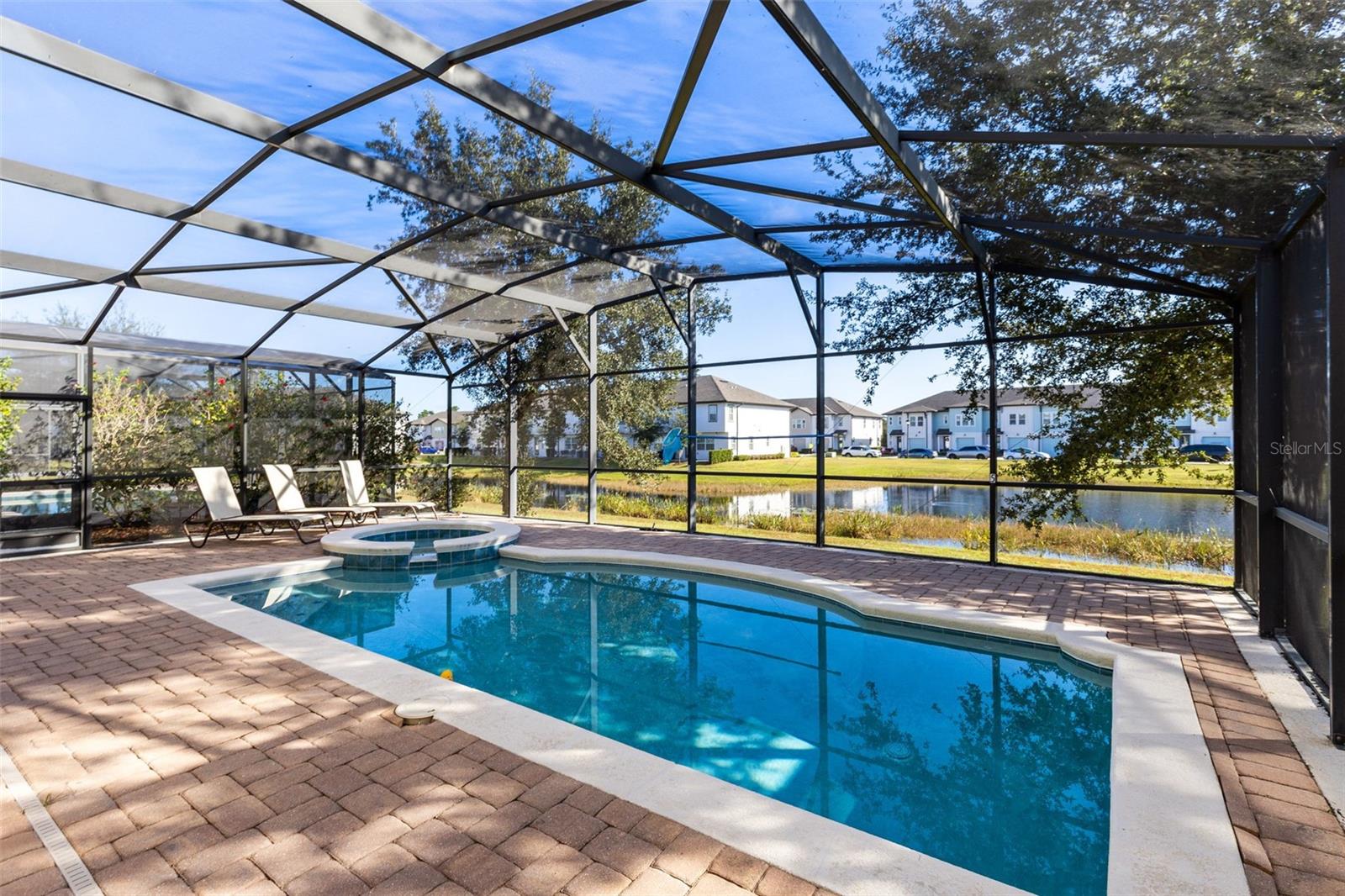 Image 13 of 36 For 1319 Yorkshire Court