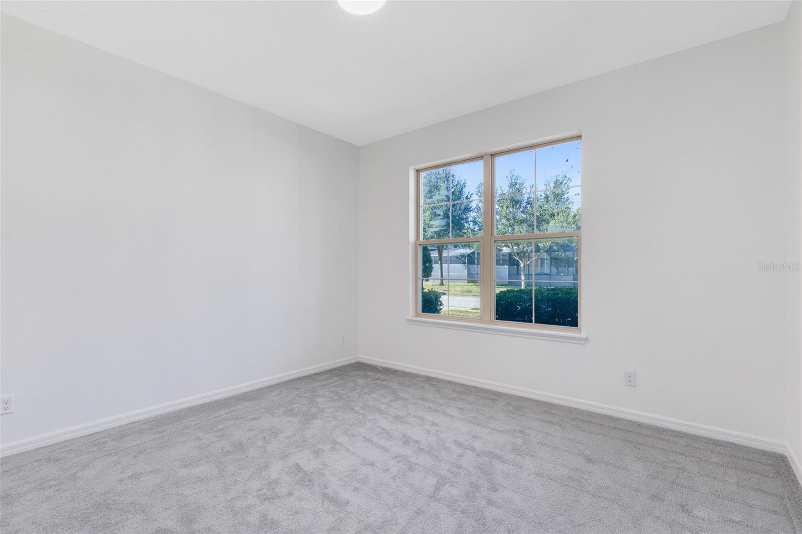 Image 22 of 36 For 1319 Yorkshire Court