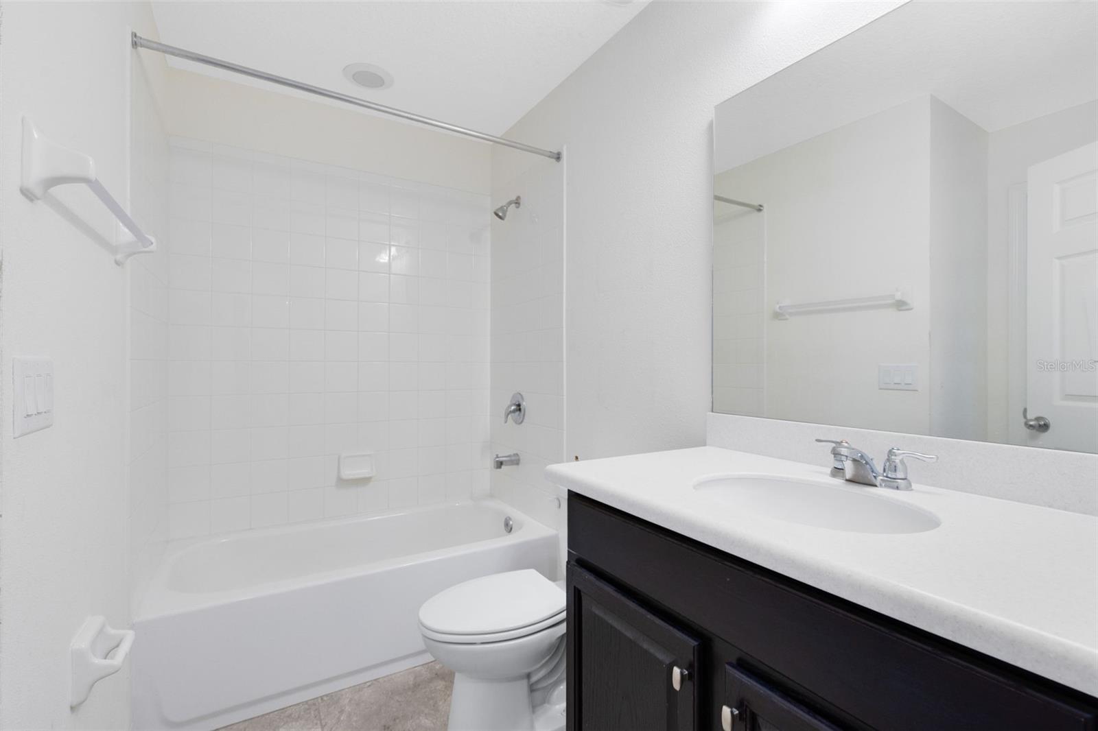 Image 25 of 36 For 1319 Yorkshire Court