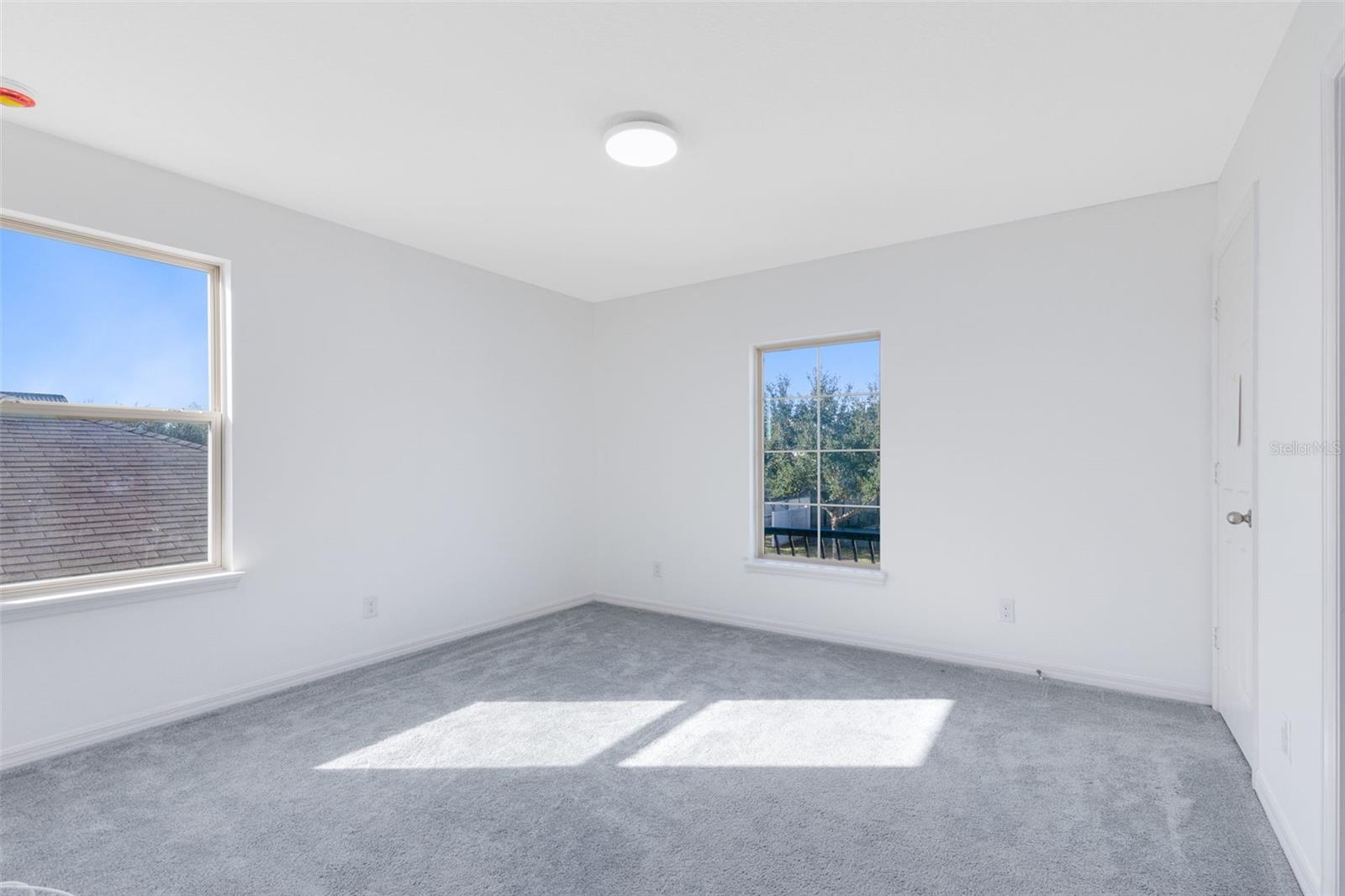 Image 26 of 36 For 1319 Yorkshire Court