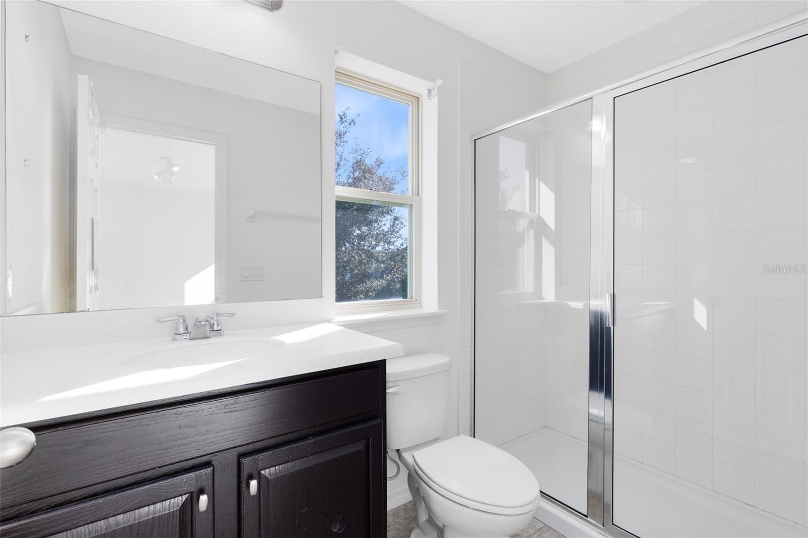 Image 31 of 36 For 1319 Yorkshire Court