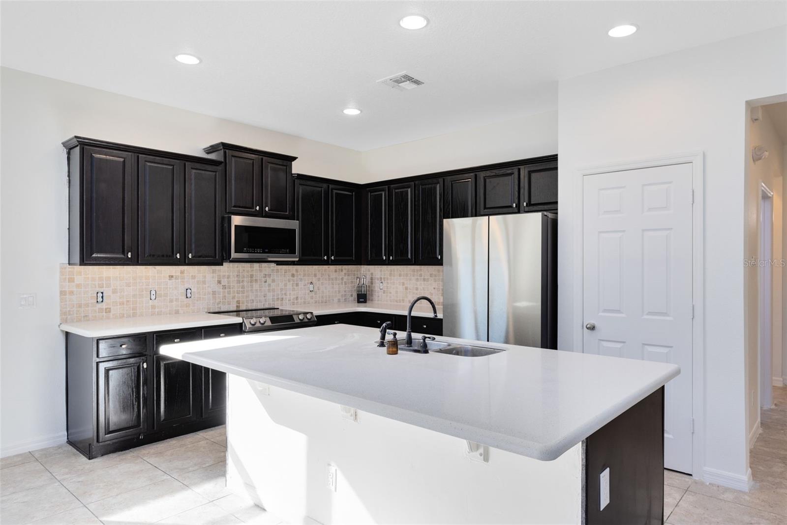 Image 5 of 36 For 1319 Yorkshire Court