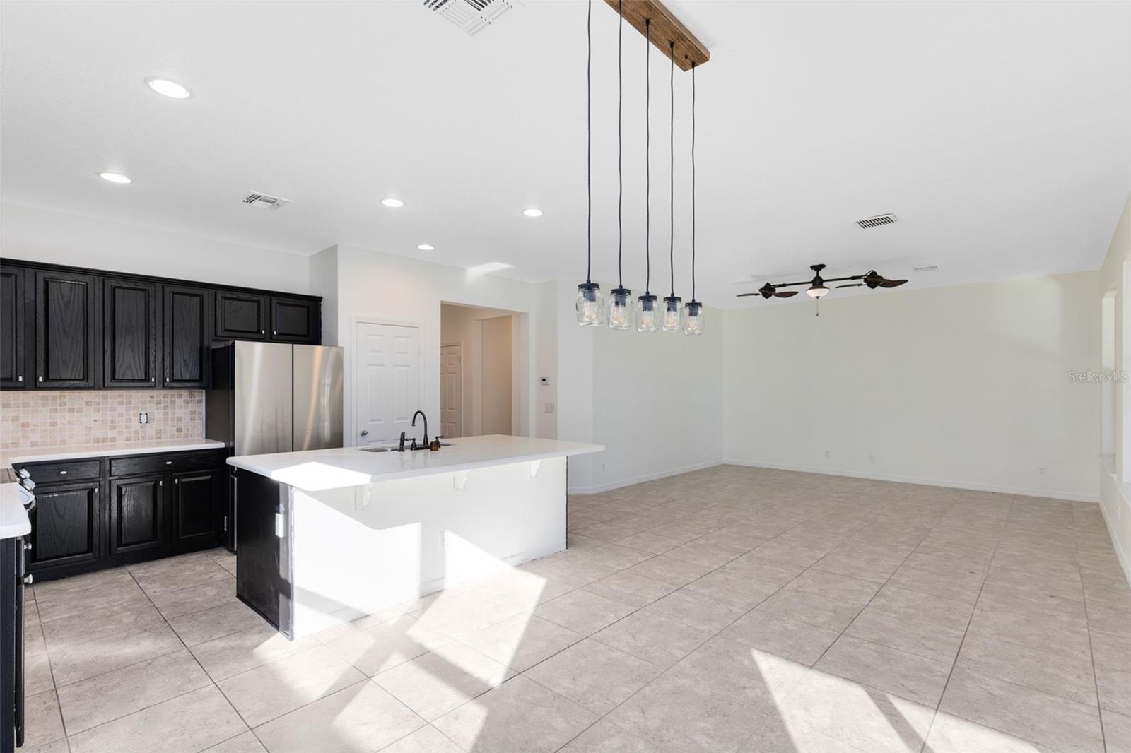 Image 6 of 36 For 1319 Yorkshire Court