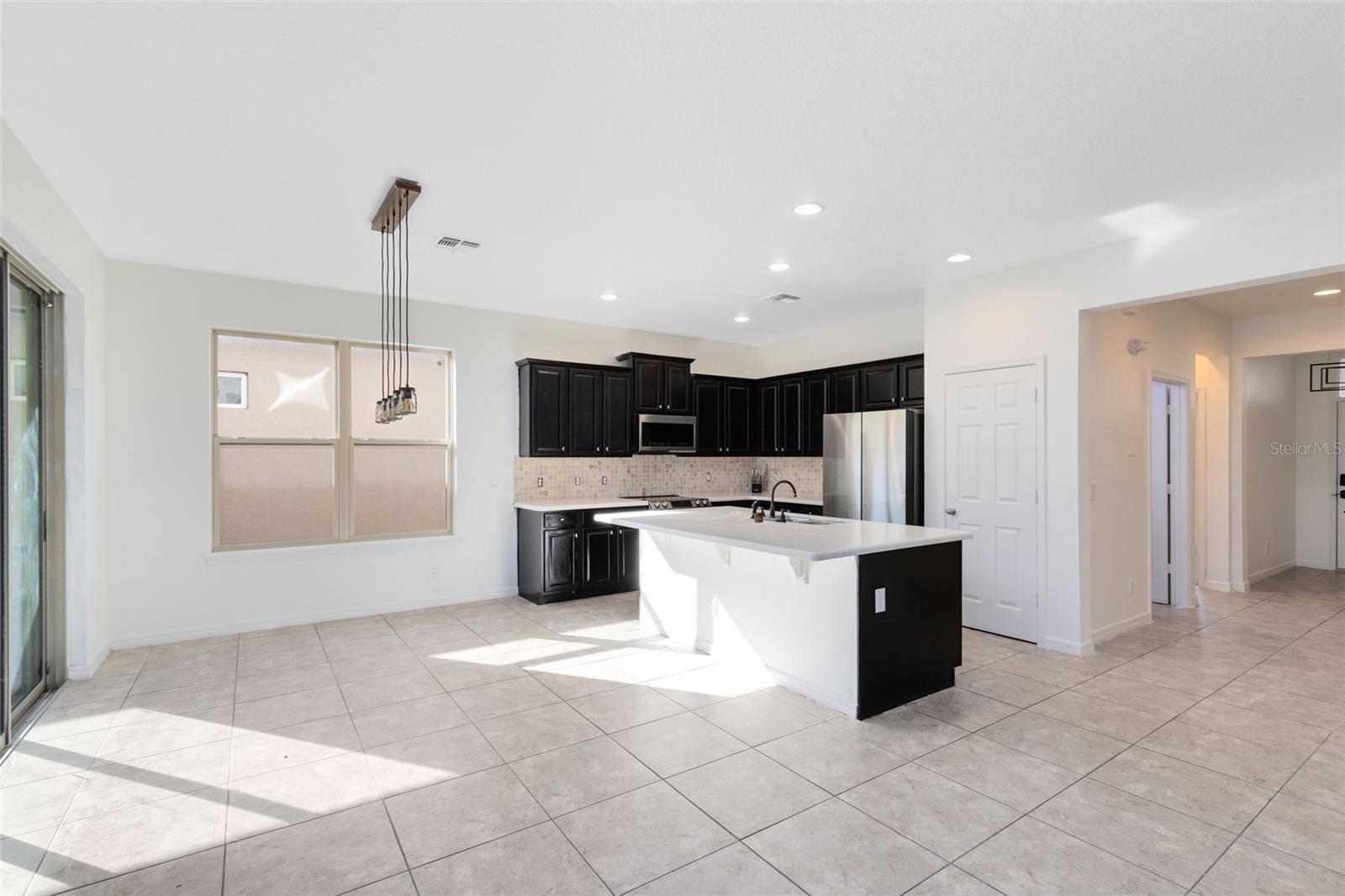 Image 7 of 36 For 1319 Yorkshire Court