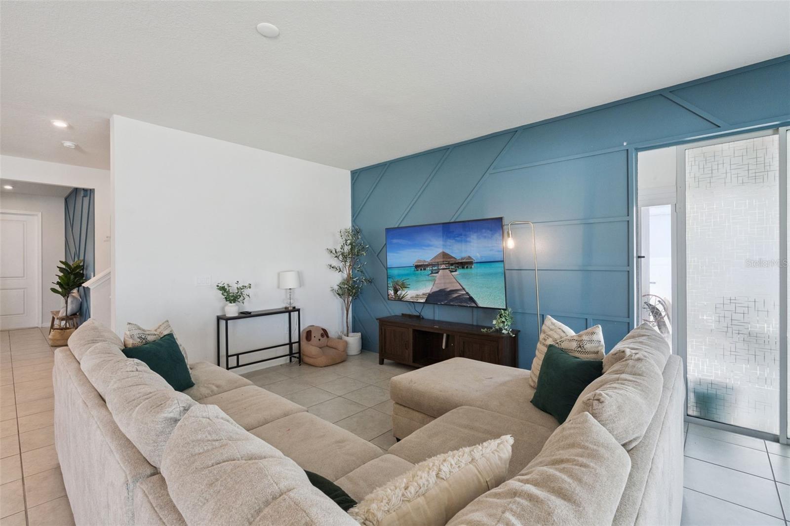 Image 10 of 29 For 100 Lavenna Avenue