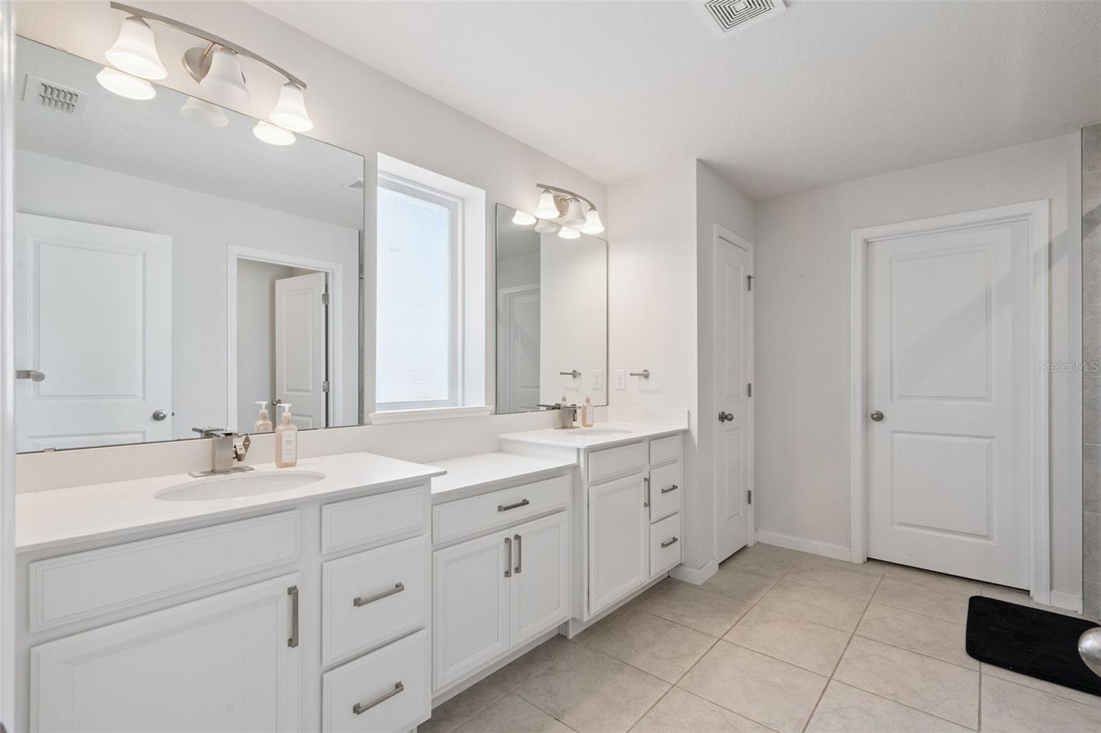 Image 13 of 29 For 100 Lavenna Avenue