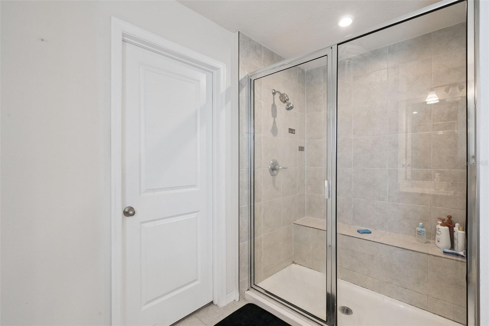 Image 14 of 29 For 100 Lavenna Avenue