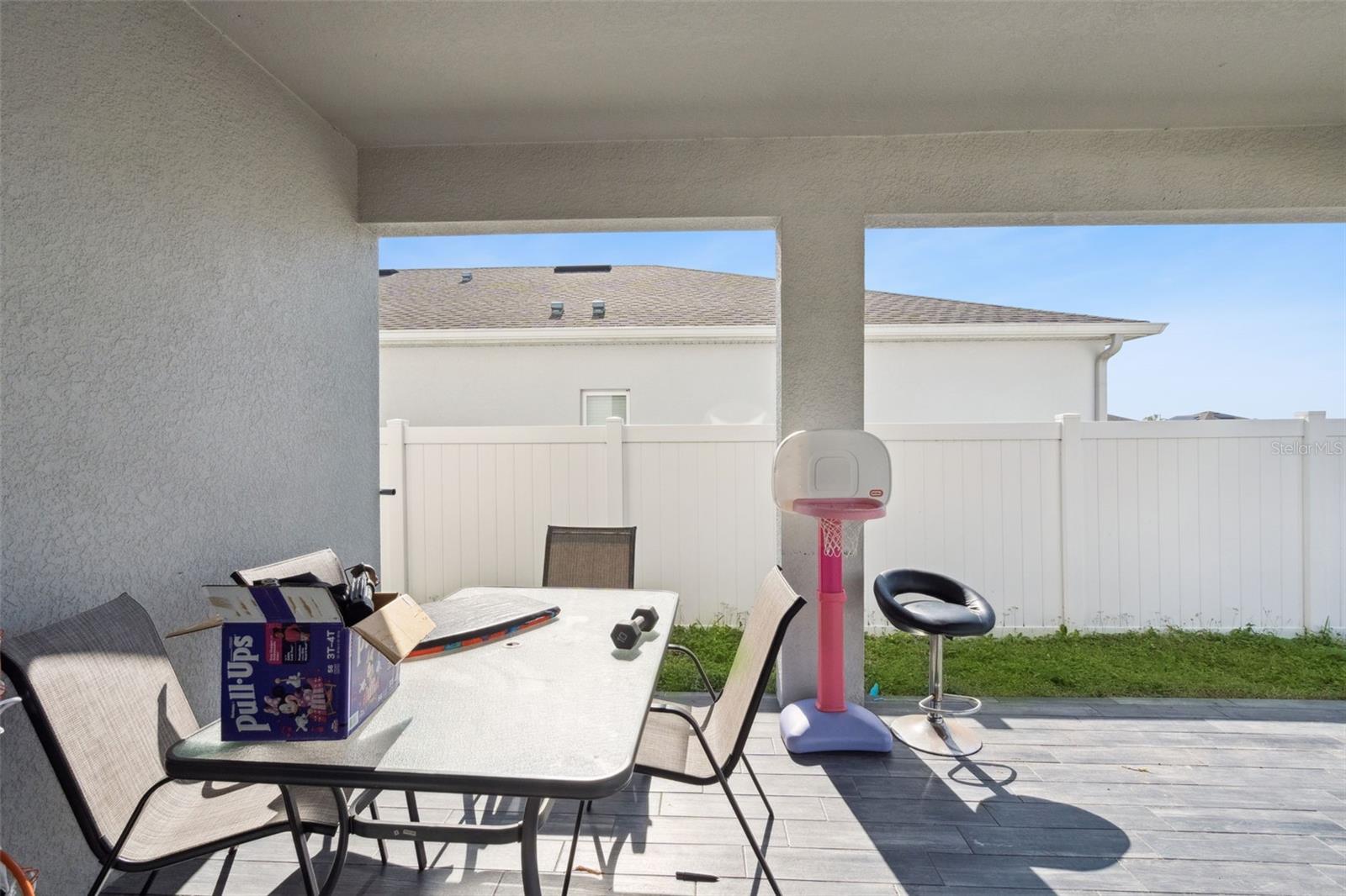 Image 23 of 29 For 100 Lavenna Avenue