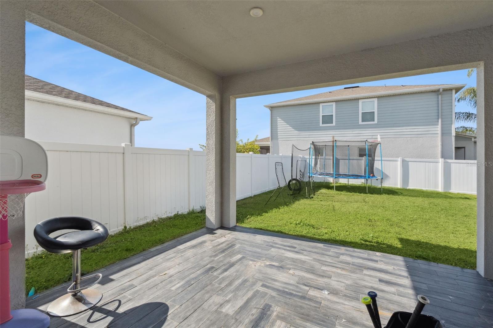 Image 24 of 29 For 100 Lavenna Avenue