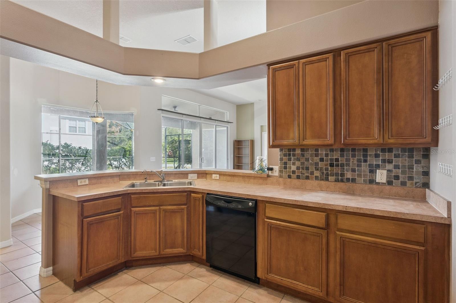 Image 15 of 35 For 774 Lancer Circle