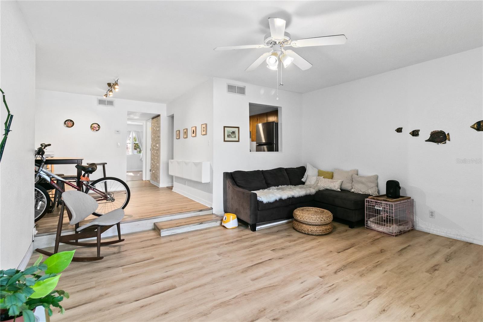 Image 10 of 23 For 758 Michigan Street 203