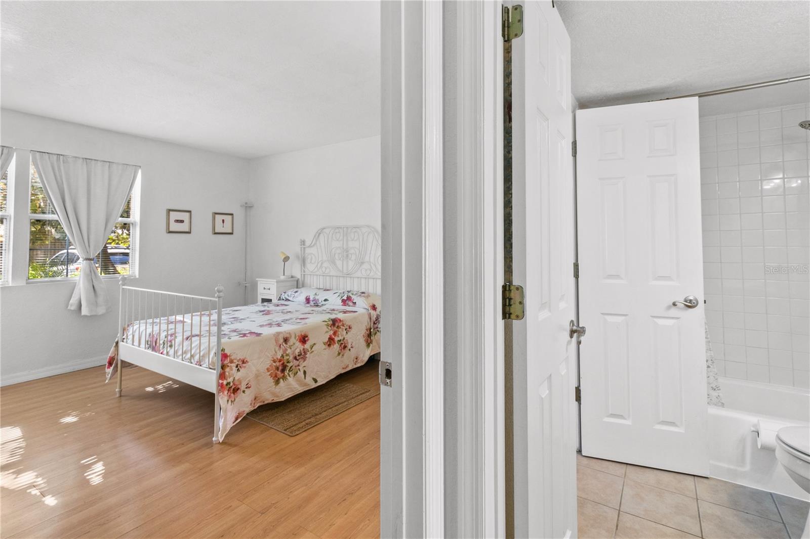 Image 16 of 23 For 758 Michigan Street 203