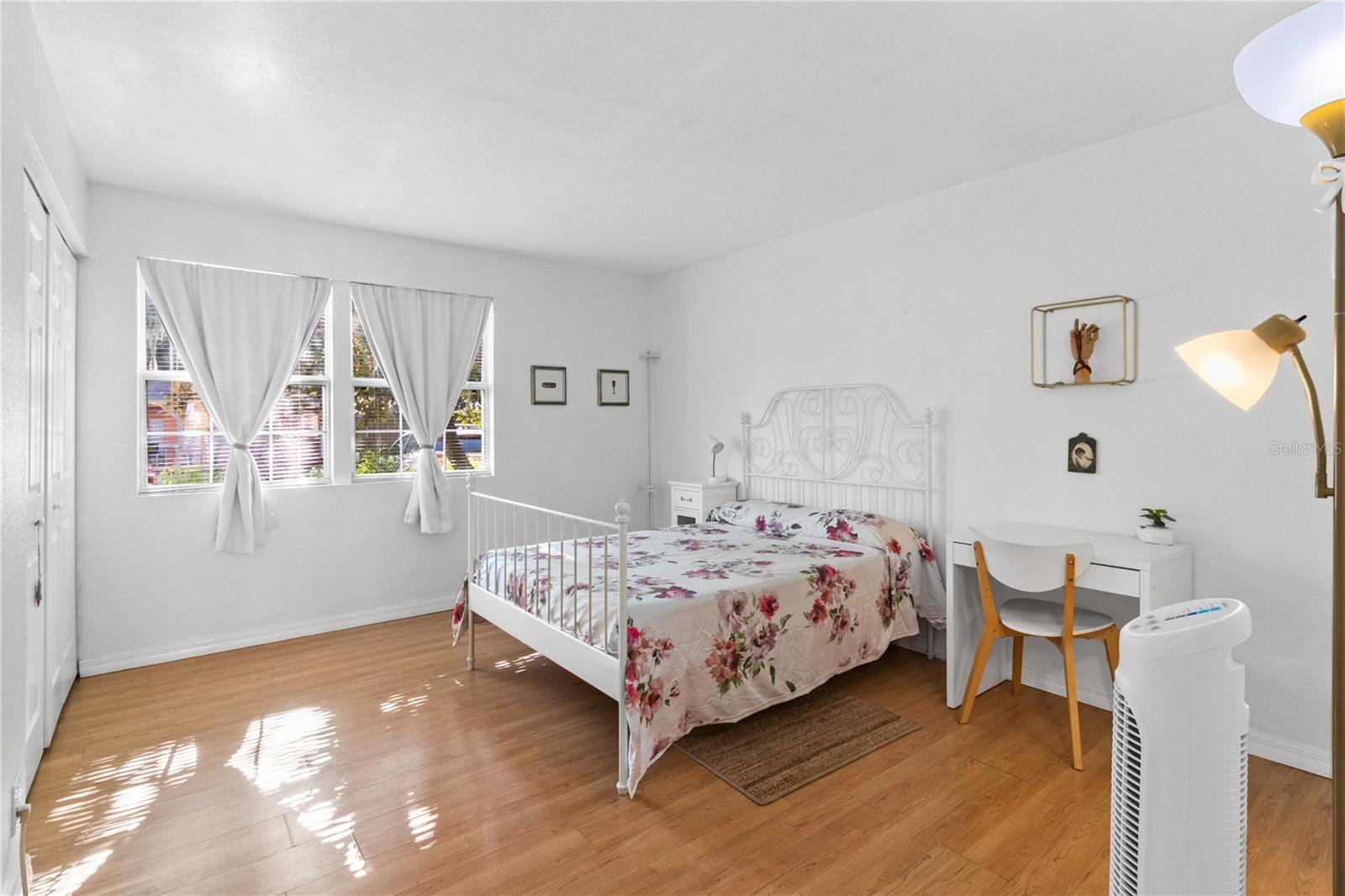 Image 20 of 23 For 758 Michigan Street 203