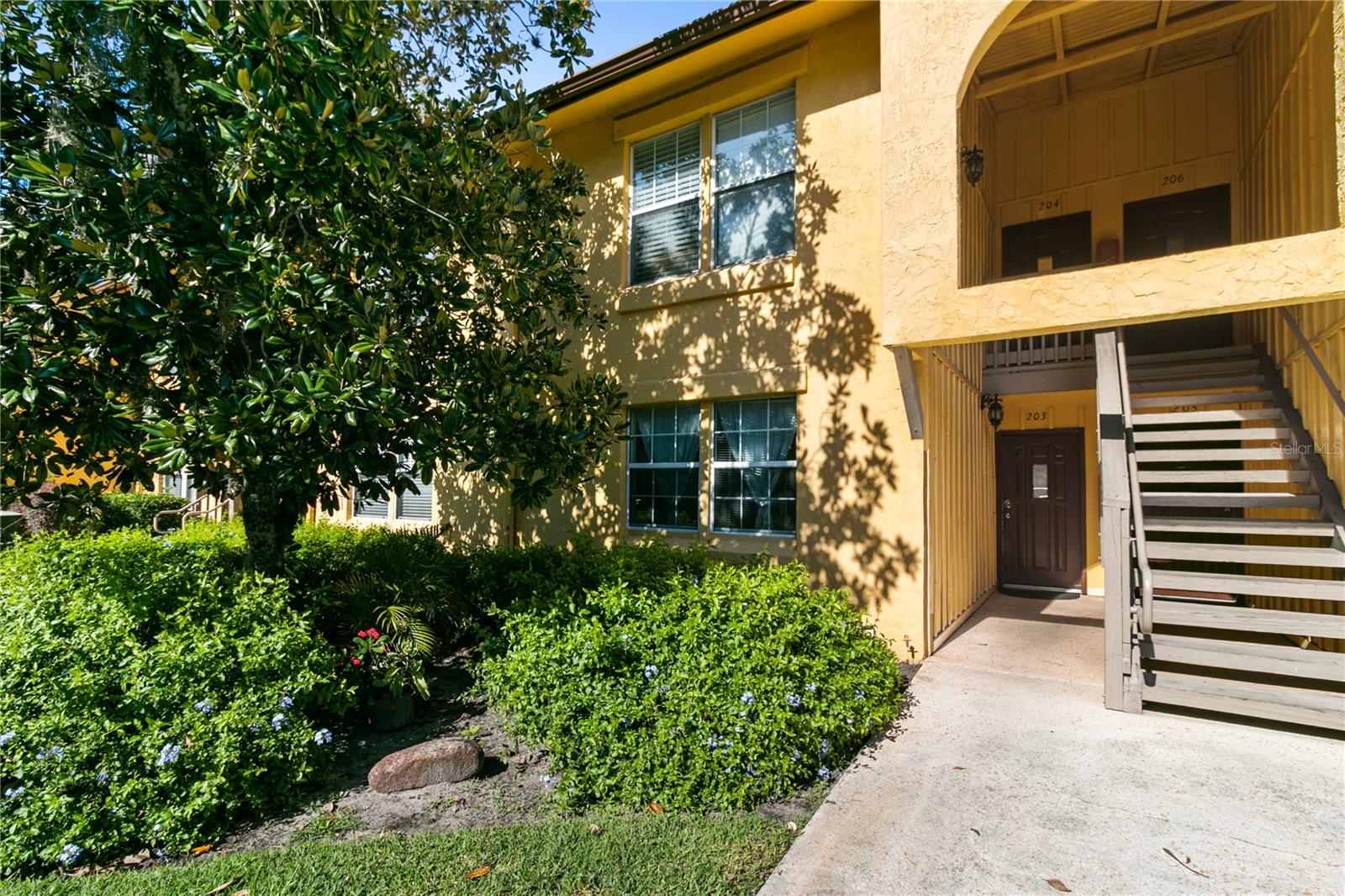 Image 8 of 23 For 758 Michigan Street 203