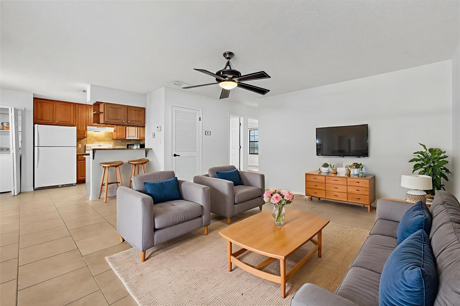 Image 15 of 62 For 490 Tamarack Street