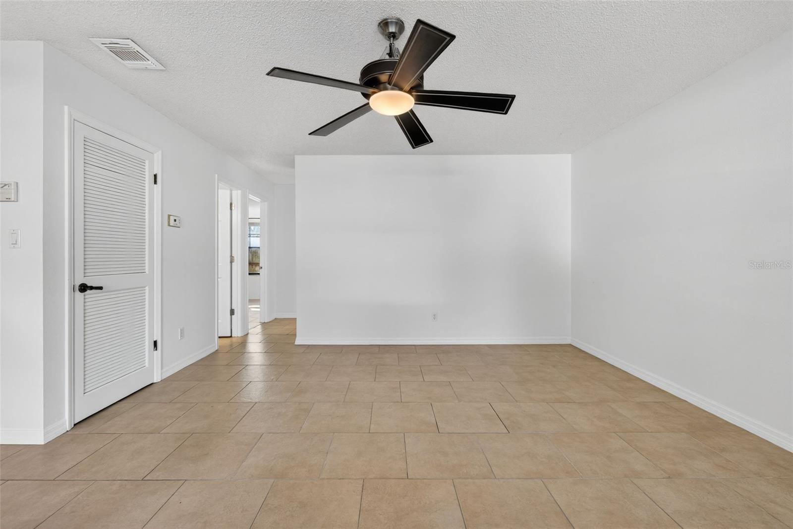 Image 20 of 62 For 490 Tamarack Street