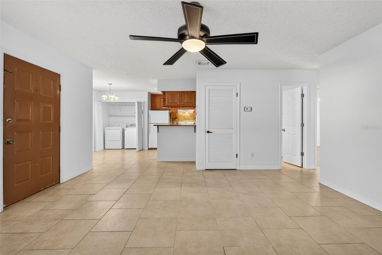 Image 24 of 62 For 490 Tamarack Street