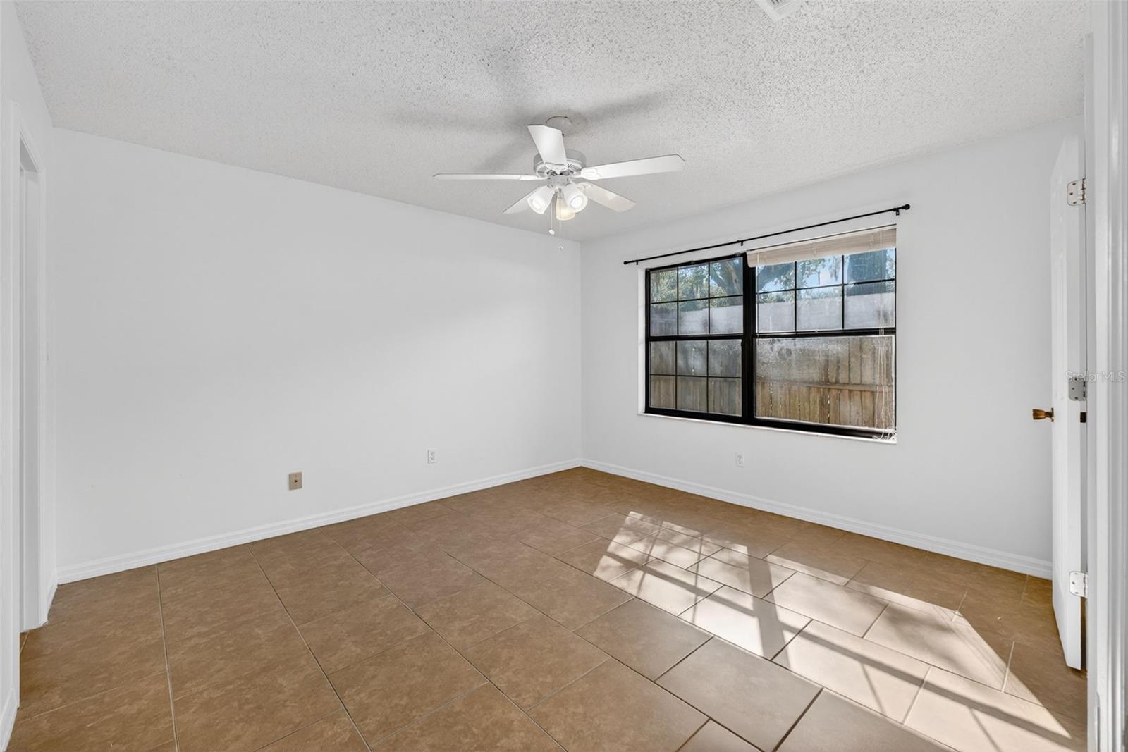 Image 38 of 62 For 490 Tamarack Street