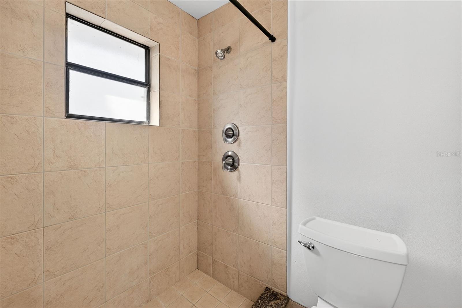 Image 41 of 62 For 490 Tamarack Street