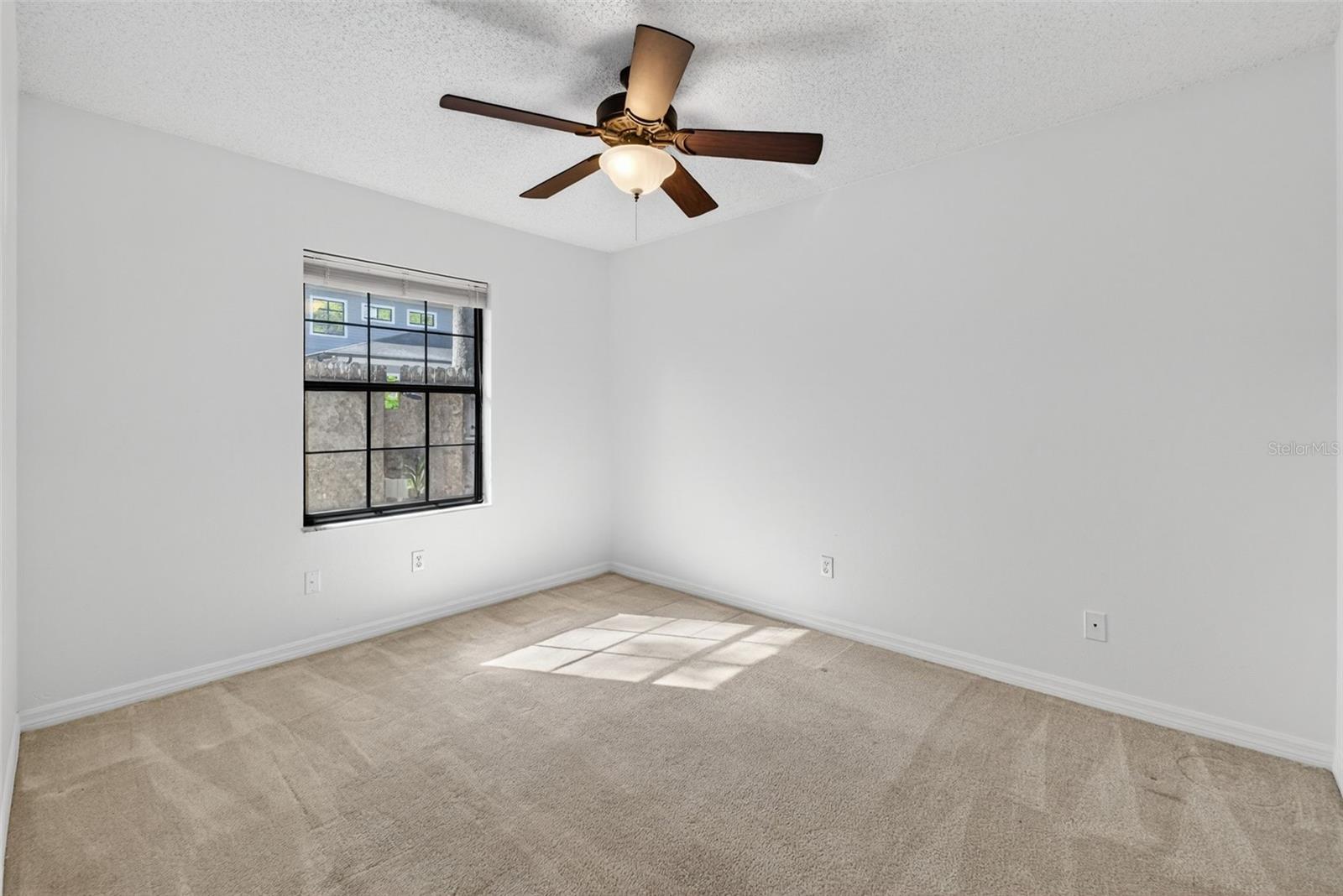 Image 44 of 62 For 490 Tamarack Street