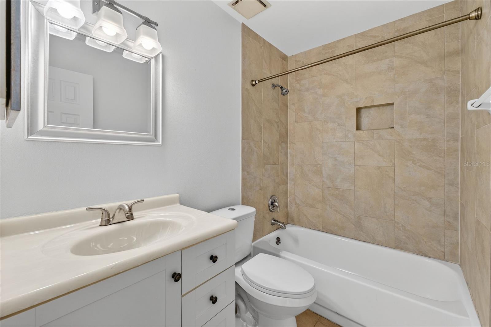 Image 49 of 62 For 490 Tamarack Street