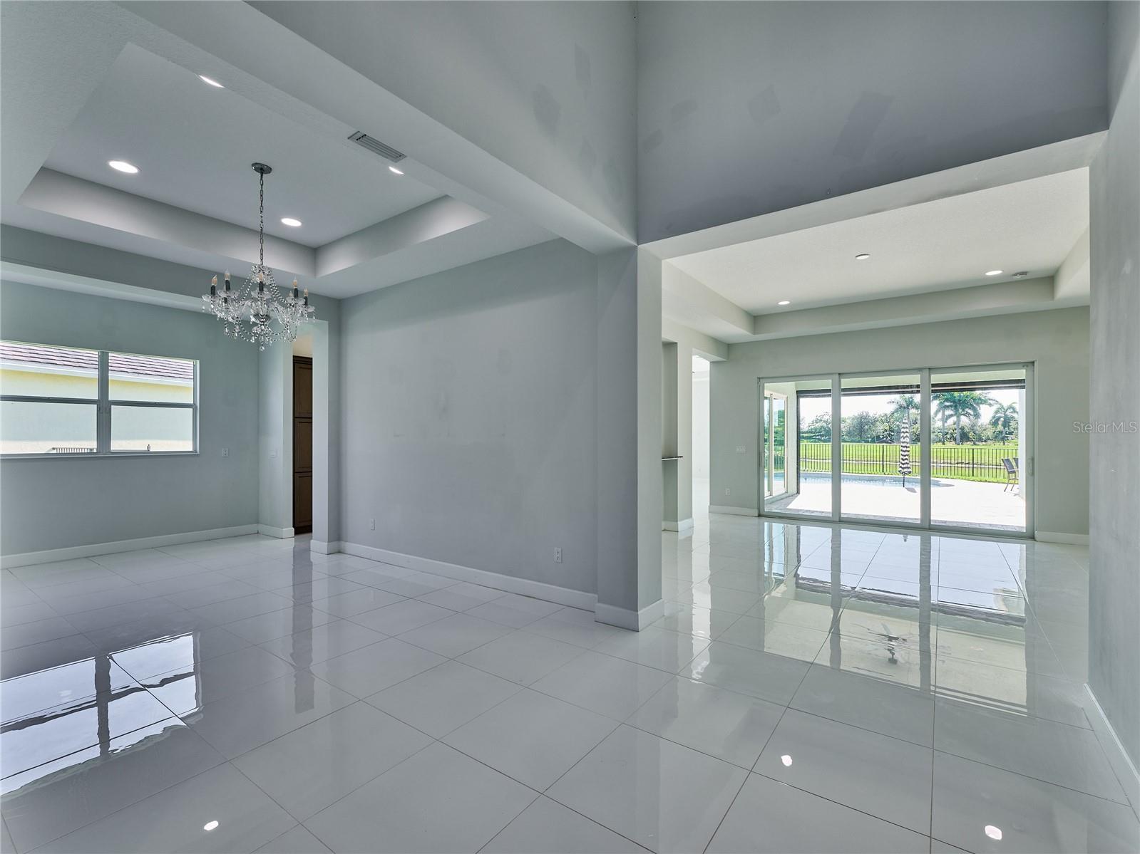 Image 23 of 65 For 15966 Whippoorwill Circle