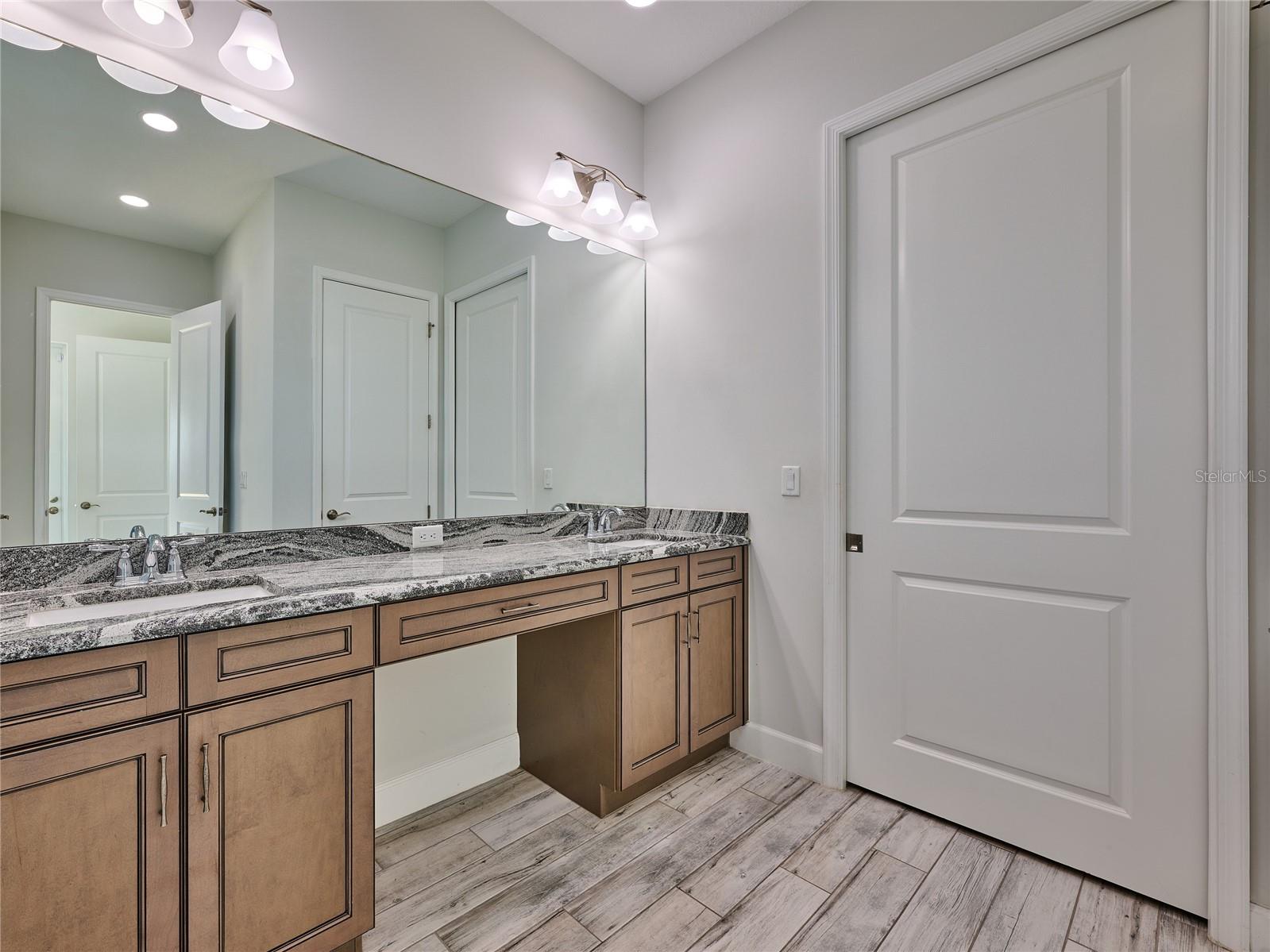 Image 39 of 65 For 15966 Whippoorwill Circle