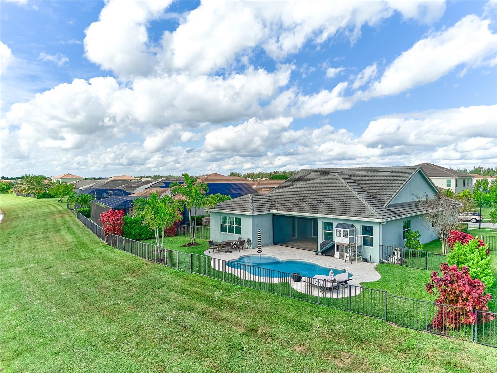 Image 58 of 65 For 15966 Whippoorwill Circle