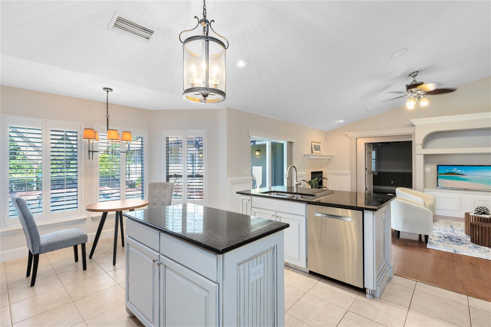 Image 3 of 43 For 699 Bear Paw Court