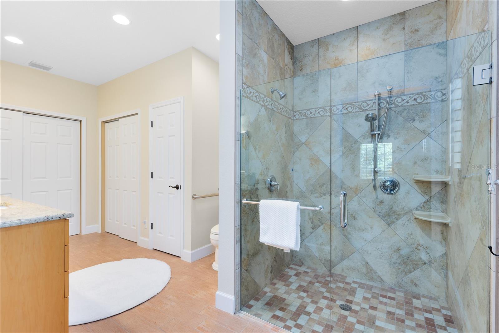 Image 35 of 43 For 699 Bear Paw Court